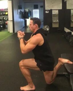 Jeremy Scott Fitness в Instagram: "Barefoot Split Squat 💯 Re