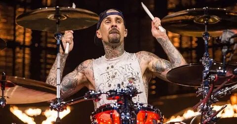 Travis Barker confirmó que blink-182 lanzará disco nuevo en 