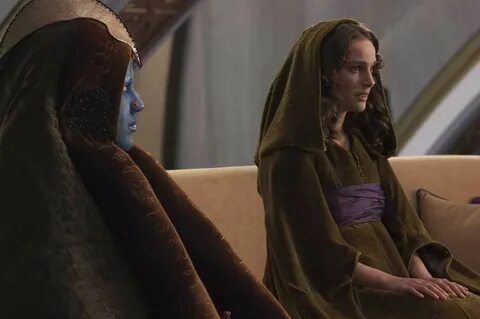 Padmé Amidala - The Best Costumes From The 'Star Wars' Movie
