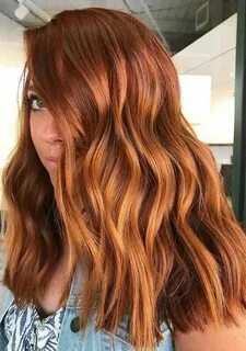 Lighter copper highlights on rich red Idée couleur cheveux, 