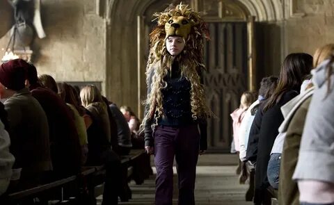 Lion-Hat Luna Lovegood from Order of the Phoenix Costume Car