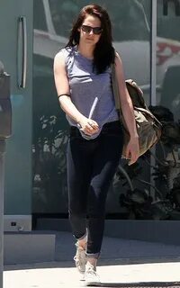 Kristen Stewart out for a workout (June 30). - Kristen Stewa