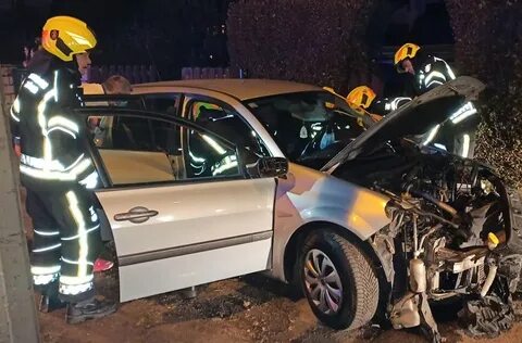 FOTO Teška prometna nesreća u Zagrebu; u spašavanju sudjelov