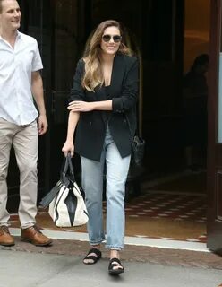 Elizabeth Olsen in Casual Outfit - NYC 09/07/2018 * CelebMaf
