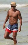 Holy Abs! Shemar Moore, 45, Shows Off His Sexy Shirtless Bod