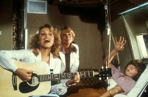 Аэроплан! (1980) - Joyce Bulifant as Mrs. Davis - IMDb