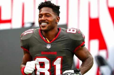 Tampa Bay Buccaneers star Antonio Brown obtained fake COVID-