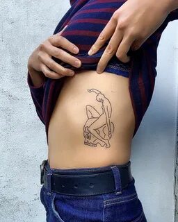 1 человек Geometric Tattoo, Triangle Tattoo, Side Boob Tattoo, Compass Tatt...