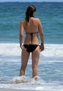 Olivia Wilde Bikini ass For Shiggles