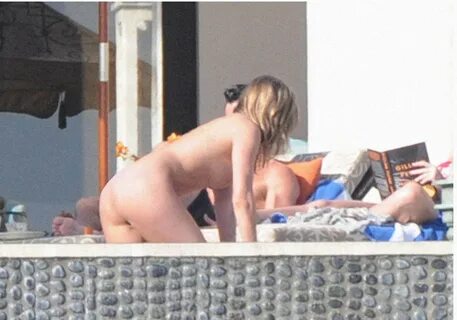 Sjohns @sjohns1948 - Jennifer-Aniston-nude-leaked-beach-phot