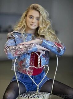 Pin by Michael Carloni on Lizzy Greene Cute girl outfits, Ce
