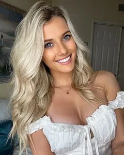 Picture of Lindsay Brewer