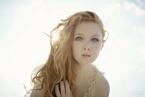 Molly Quinn Hot - Telegraph