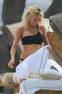 Heather Locklear at spydi.nl