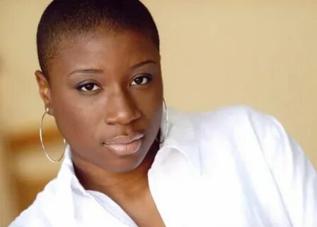 Pictures of Aisha Hinds