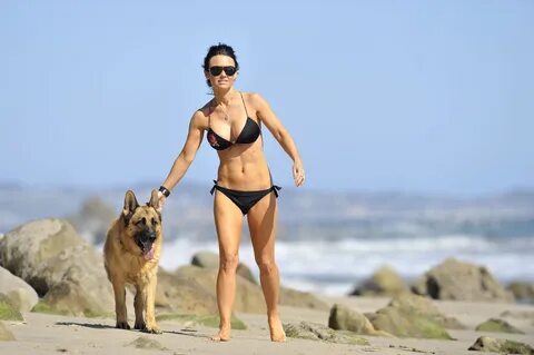 Kelly Carlson-21 GotCeleb