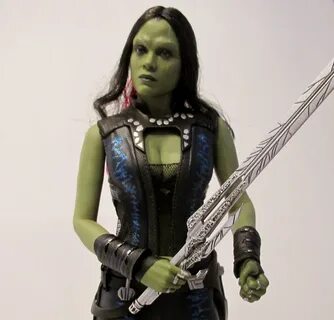 geek with curves: Review: Gamora Sixth Scale Figure by Hot T