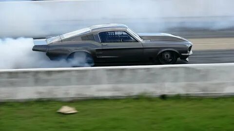Street Outlaws Helleanor Drag Racing at Thunder Valley Racew. 