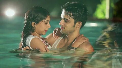 Manik And Nandini Get Intimate In The Pool - Date 07-01-2021