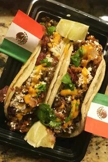 Twerking for tacos 👉 👌 Watch Thanos twerk: Mexican restauran