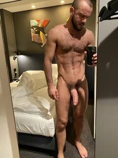 20 Hung Guys with iPhones (Gallery) - ChristopHD