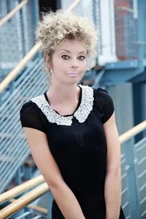 Lauren Harries Detailed Biography with Photos Videos
