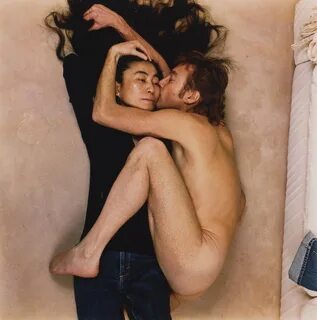 Annie Leibovitz JOHN LENNON AND YOKO ONO, THE DAKOTA, NEW YO