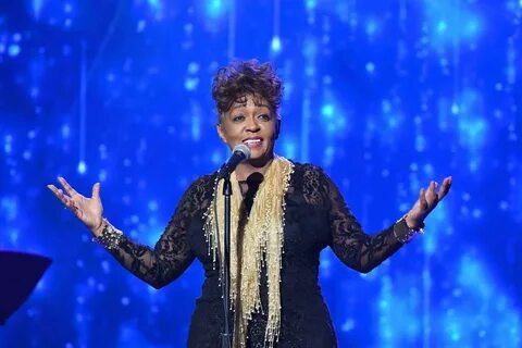 Anita Baker Is Fighting For Her Masters, Asks Fans Not To Bu