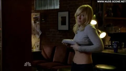 Kelli Giddish Beautiful Posing Hot Babe Celebrity