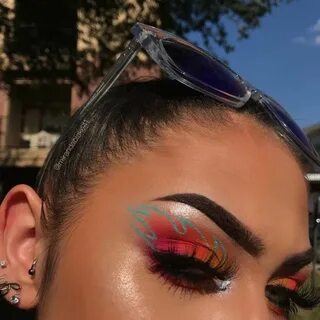 fire makeup look,,,,literally Maquillaje de ojos artistico, 