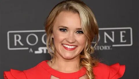 Emily Osment's Measurements: Bra Size, Height, Weight and Mo