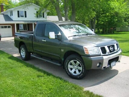 2004 nissan titan le