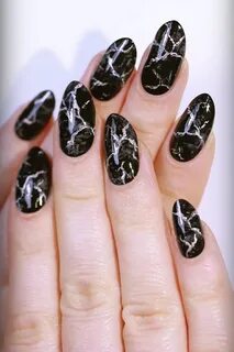 Herbstnägel 2017/2018 im Marmor-Look Fall nail art designs, 