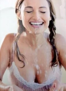 Giada de Laurentiis Cleavage Sexy Photos - The Fappening Lea