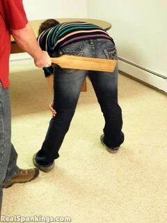 Real spankings: EXCLUSIVE spanking video & spanking pics