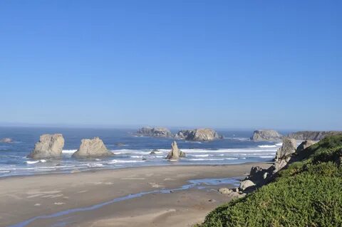 File:View from Face Rock viewpoint, Bandon, Oregon 01.jpg. 
