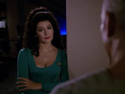 "Family" (S4:E2) Star Trek: The Next Generation Screencaps