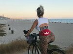 Photos n ° 1 : Bebe Rexha Rides a Bike!
