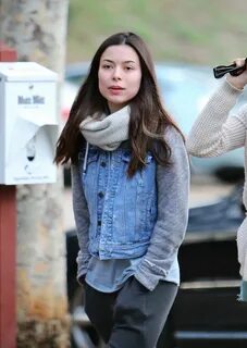 Miranda Cosgrove No Makeup - Food Ideas