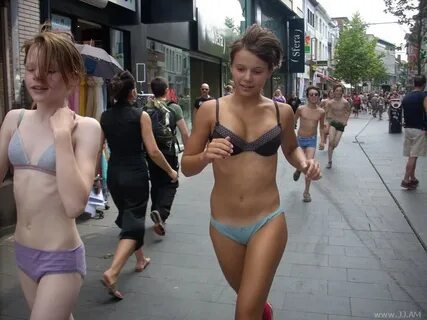 flashing/mooning/public nudity - /b/ - Random - 4archive.org