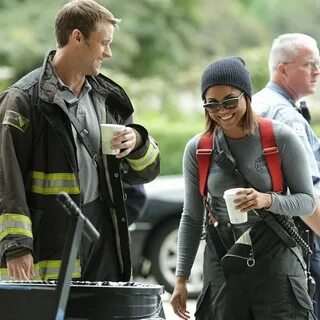 Jesse Spencer and Monica Raymund Chicago fire, Chicago fire 