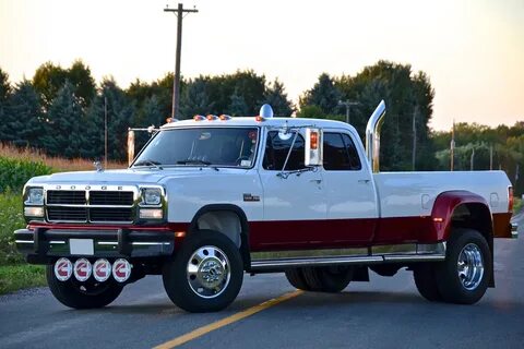 Robert’s First Gen Ram with Twenty-Six Gauges / AutoMeter Bl