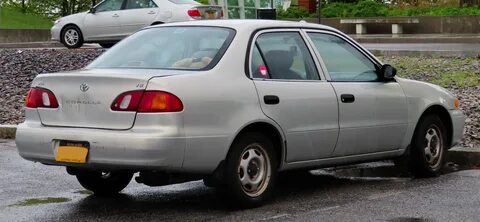File:2000 Toyota Corolla VE, rear 5.12.19.jpg - Wikimedia Co