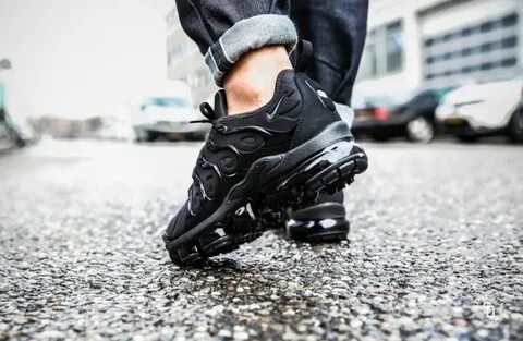 Купить Nike VaporMax Plus All Black (924453-004) в Москве