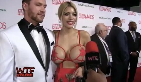 Ο χρήστης WTF TV στο Twitter: "MUST SEE @avnawards #RedCarpet 2019 PAR...