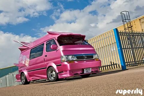 Custom Vannin: Toyota Hi-Ace Bōsōzoku Van