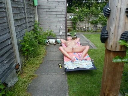 Naked Neighbour Back Yard - Porn Photos Sex Videos