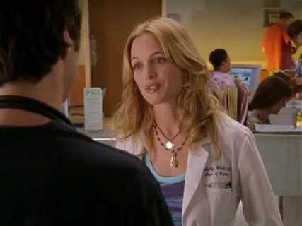 Heather Graham/Dr. Molly Clock - Sitcoms Online Photo Galler