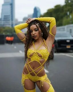 Tinashe Ready to Perform Hot On Stage - Taxi Driver Movie