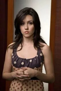 47 hot photos of Shannon Woodward will make you want her now